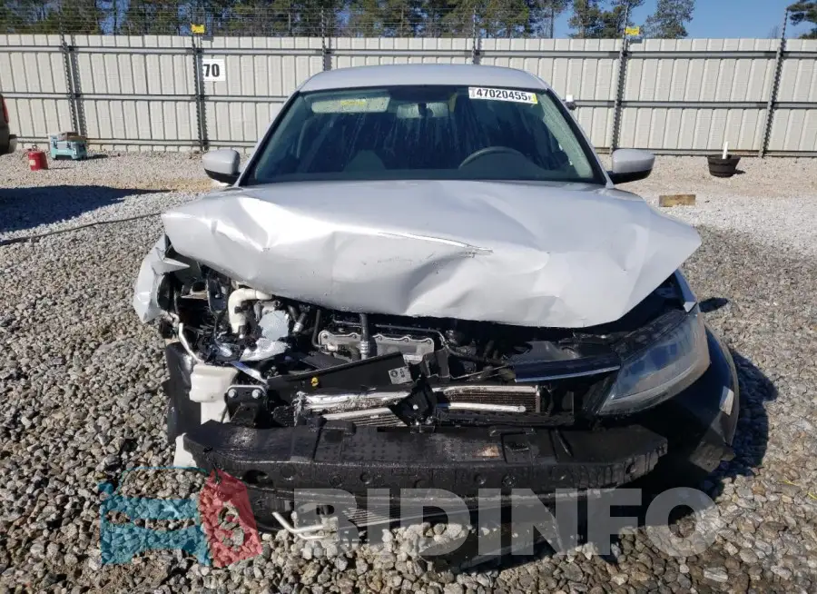 3VW2B7AJ0HM371541 Photo# 5