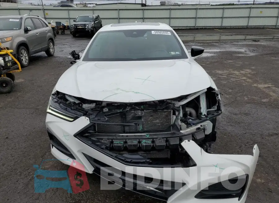 19UUB6F56NA003697 Photo# 5