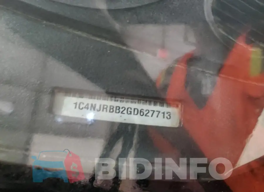 1C4NJRBB2GD627713 Photo# 13