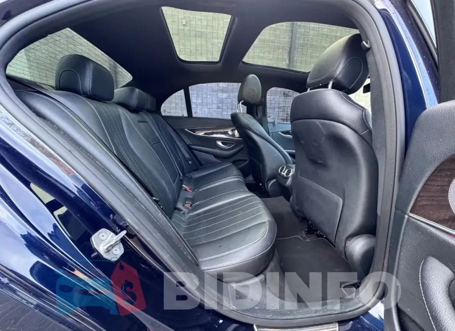 WDDZF4KB9HA062889 Photo# 6