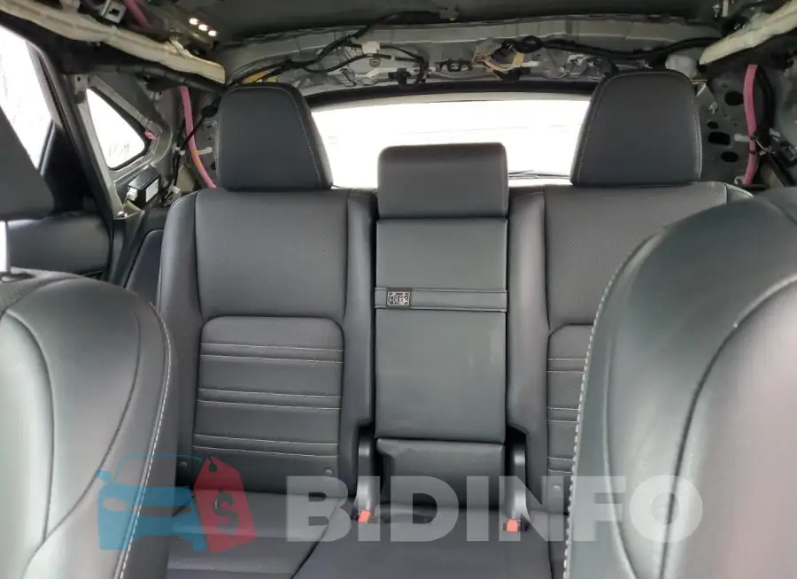 JTJBARBZ7H2108182 Photo# 10