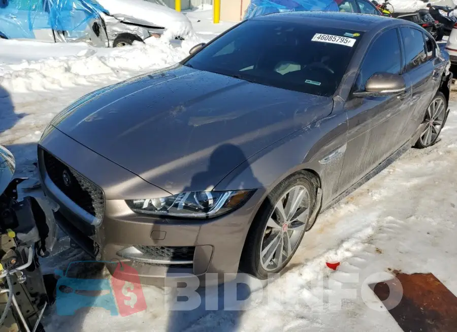 SAJAF4BV5HA972882 Photo# 5