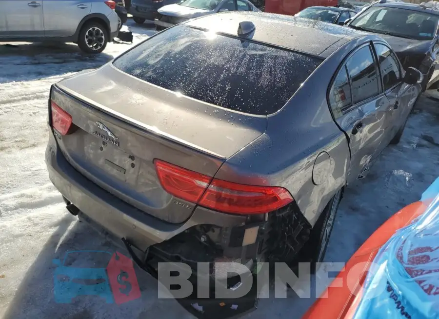 SAJAF4BV5HA972882 Photo# 3