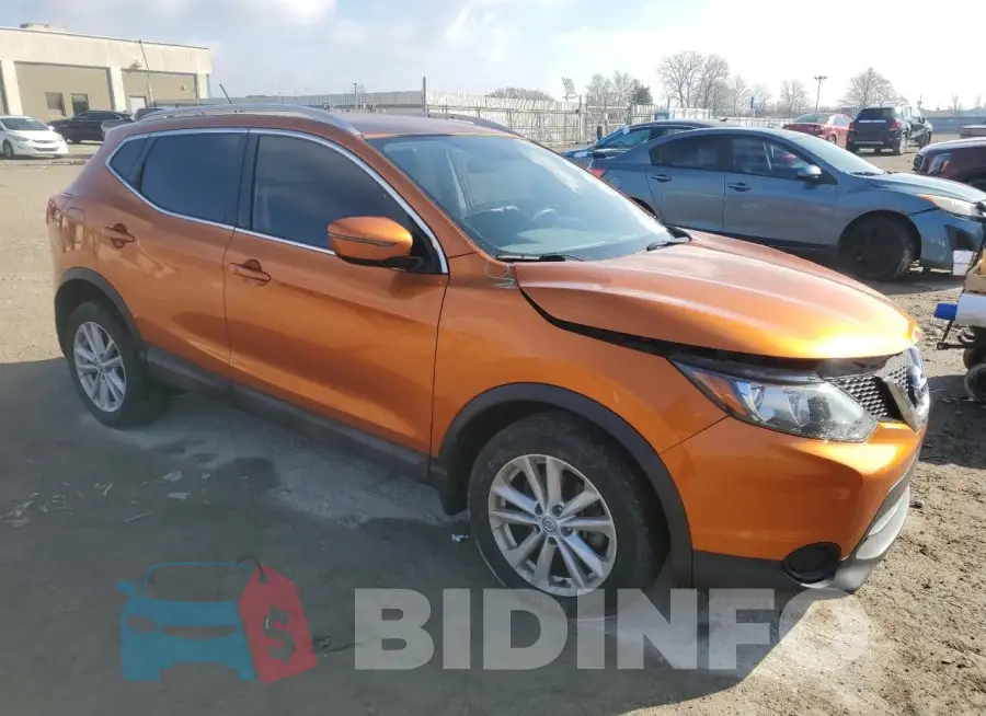 JN1BJ1CR5HW117560 Photo# 4
