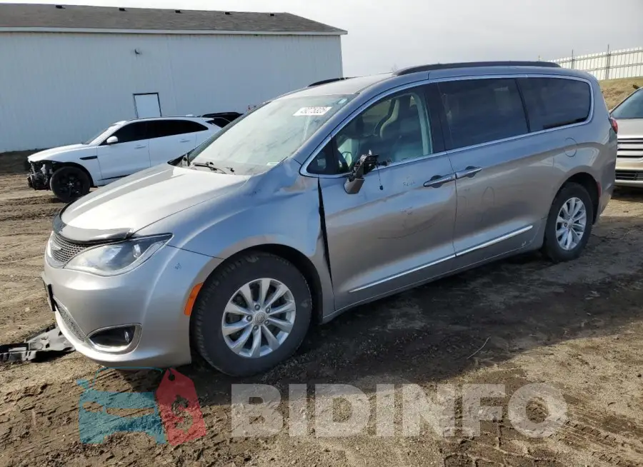 2C4RC1BGXHR539399 Photo# 1