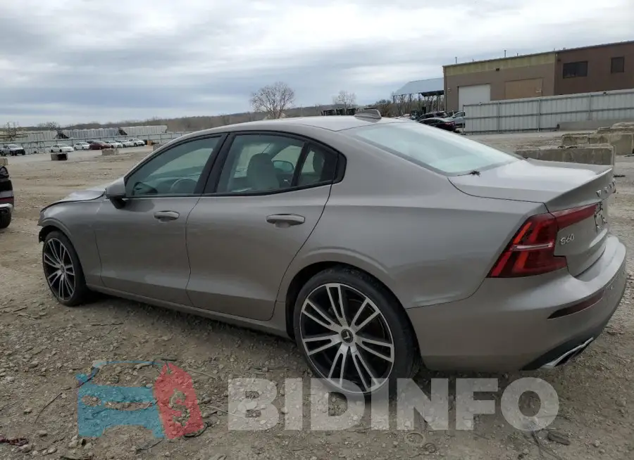 7JR102FK6LG064744 Photo# 2