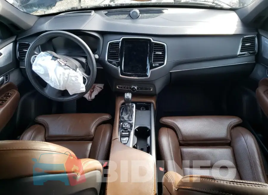 YV4A22PL2M1700447 Photo# 8