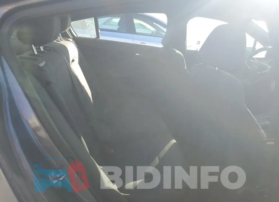 1G1BE5SM8J7174553 Photo# 10
