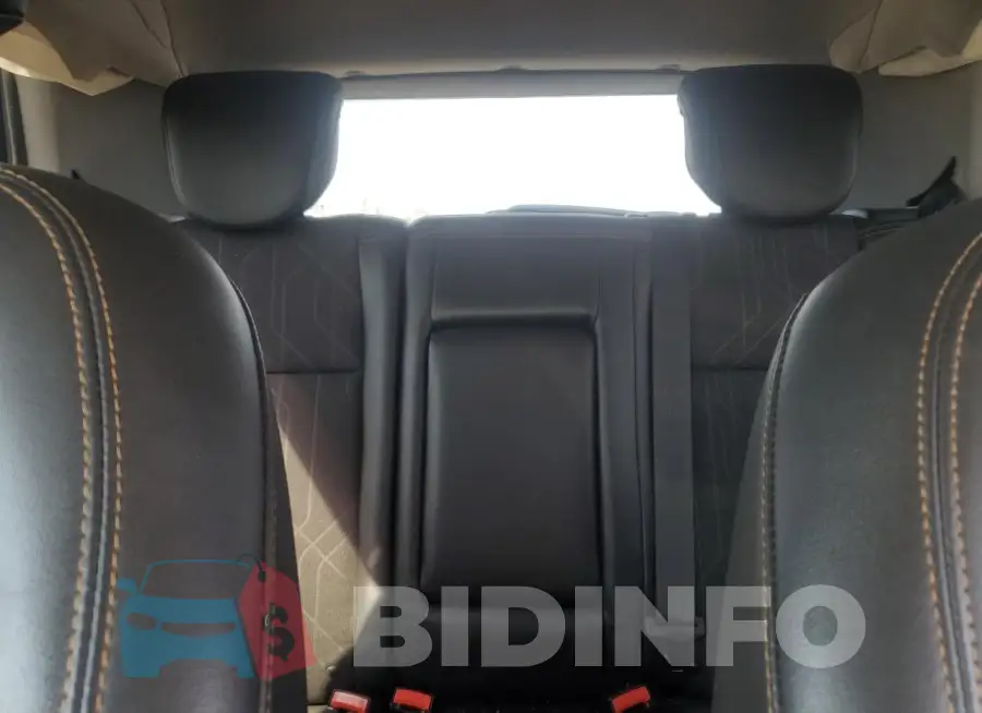 3GNCJPSB2JL329067 Photo# 10