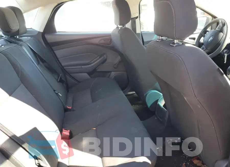 1FADP3E22JL319317 Photo# 10
