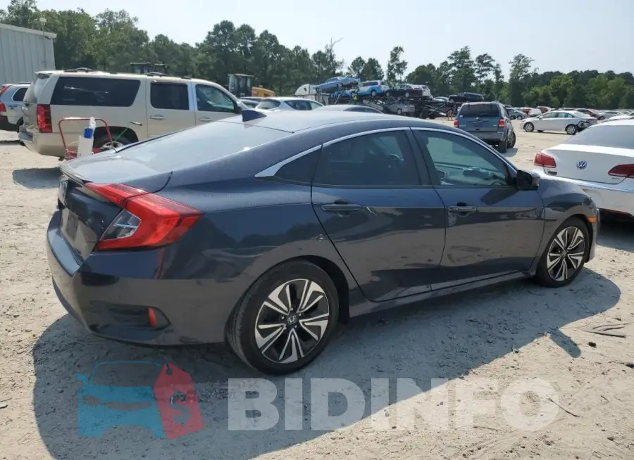 19XFC1F32HE026353 Photo# 3