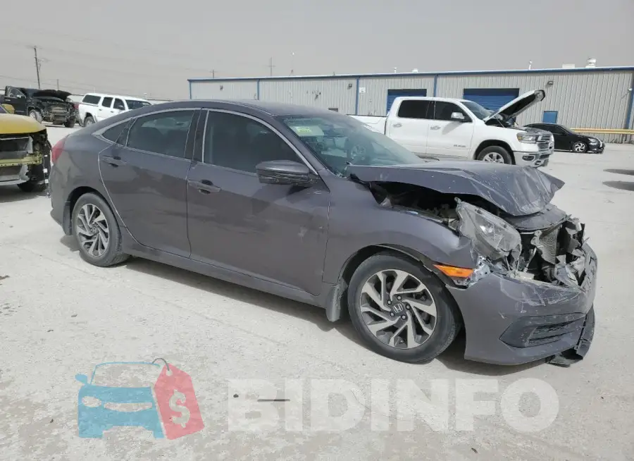 19XFC2F72JE017120 Photo# 4