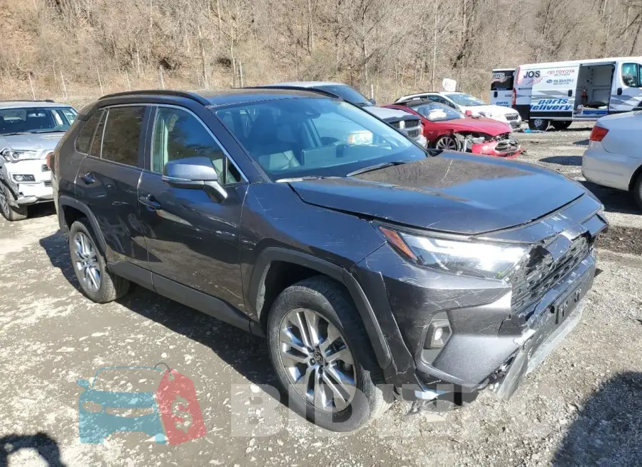 2T3A1RFV8RC437554 Photo# 4