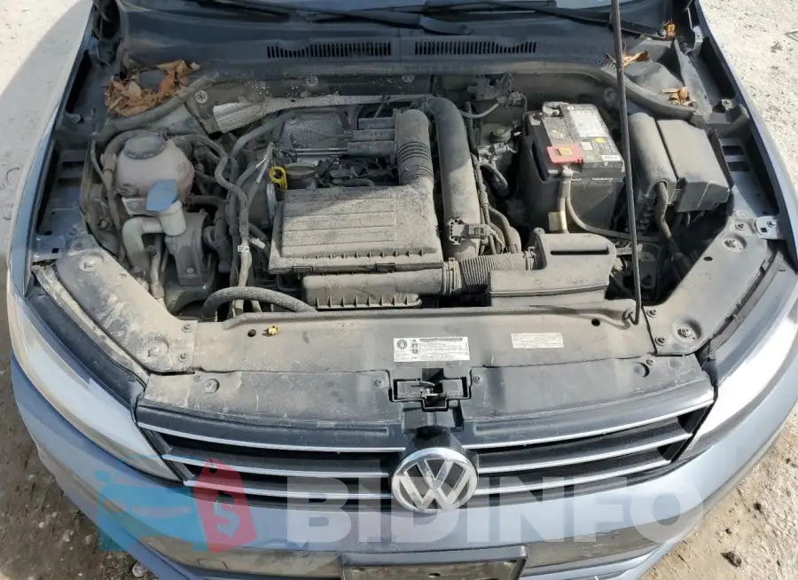 3VW2B7AJ2JM258261 Photo# 11