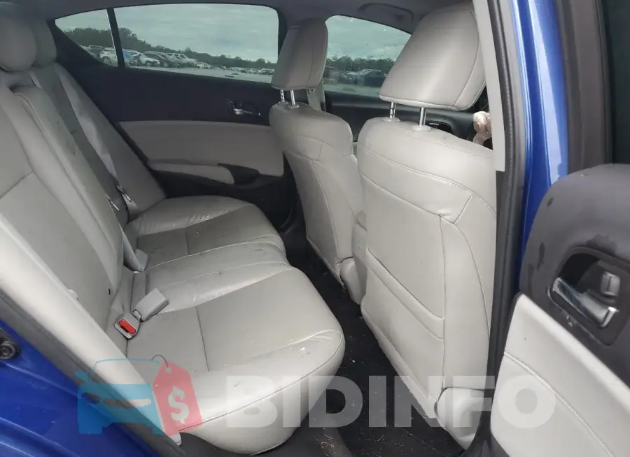 19UDE2F32HA012867 Photo# 10