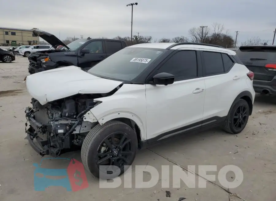 3N1CP5DV5PL552606 Photo# 1