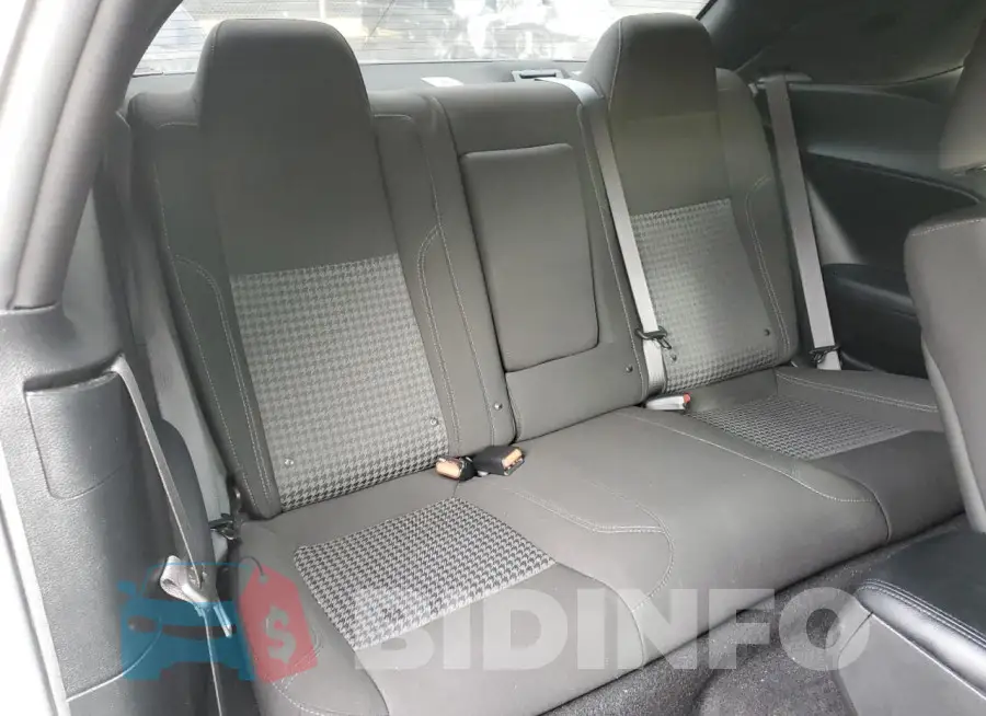 2C3CDZAG2PH684612 Photo# 10