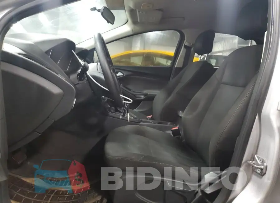 1FADP3F23JL300502 Photo# 7