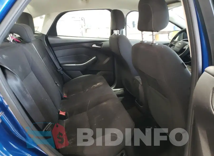 1FADP3F2XJL218072 Photo# 10