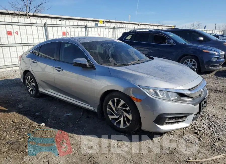 19XFC2F72HE026829 Photo# 4