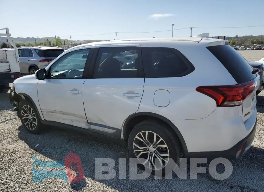 JA4AD3A32JZ009888 Photo# 2