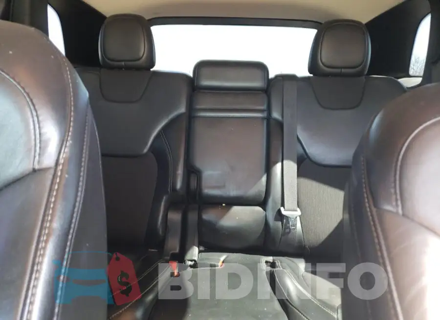 1C4PJLLB8JD622754 Photo# 10