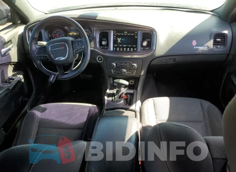 2C3CDXJG6HH638982 Photo# 8
