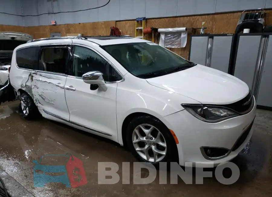 2C4RC1GG6LR272019 Photo# 4