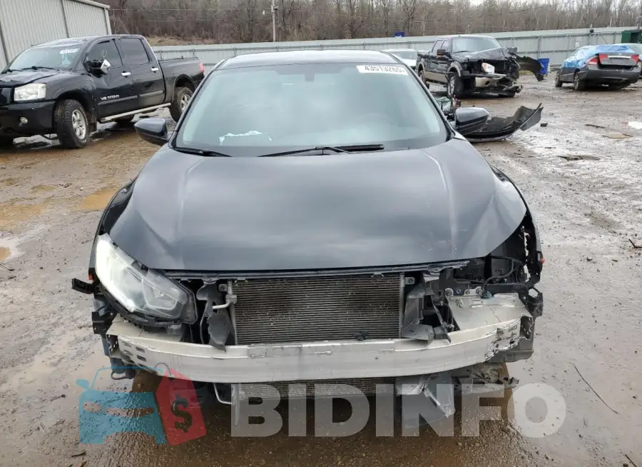 19XFC2F56HE063896 Photo# 5
