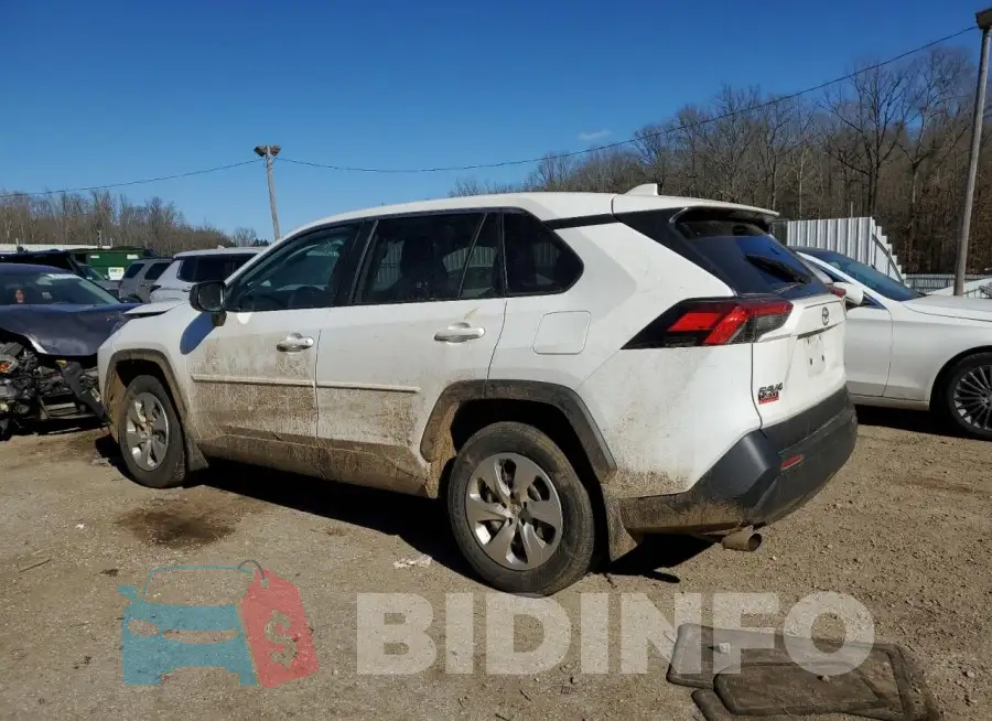 2T3F1RFV8NW315825 Photo# 2