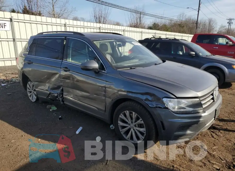 3VV2B7AX7JM071638 Photo# 4