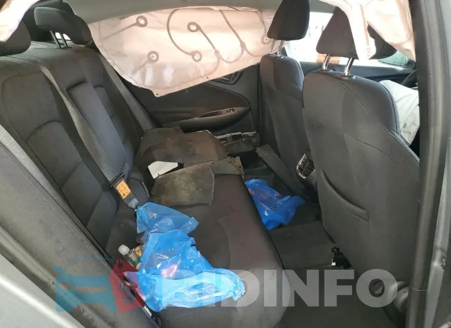 1G1ZD5ST8PF157193 Photo# 10