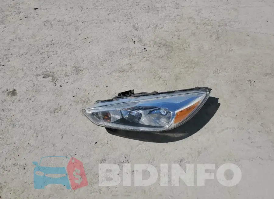 1FADP3N2XJL281061 Photo# 12