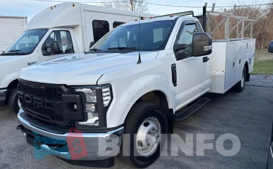 1FDRF3G62KEC48379 Photo# 2