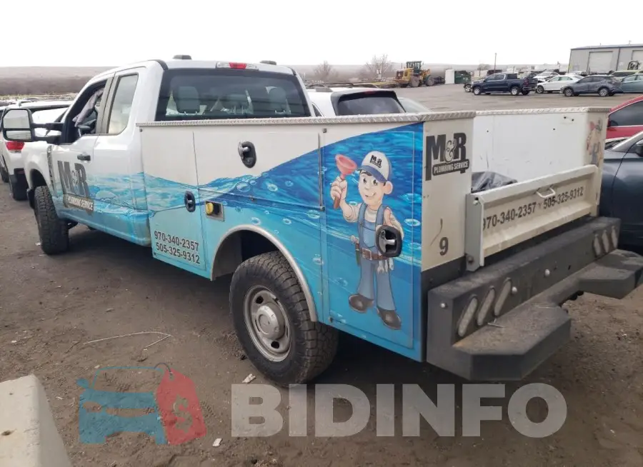 1FT7X2BA9REC46556 Photo# 2