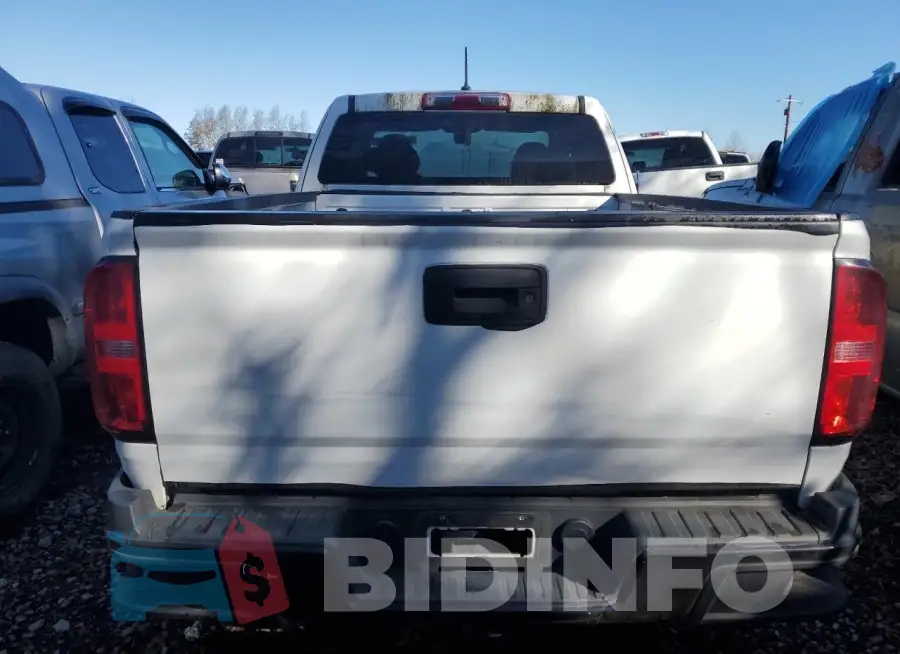 1GCHSBEA9K1157436 Photo# 6