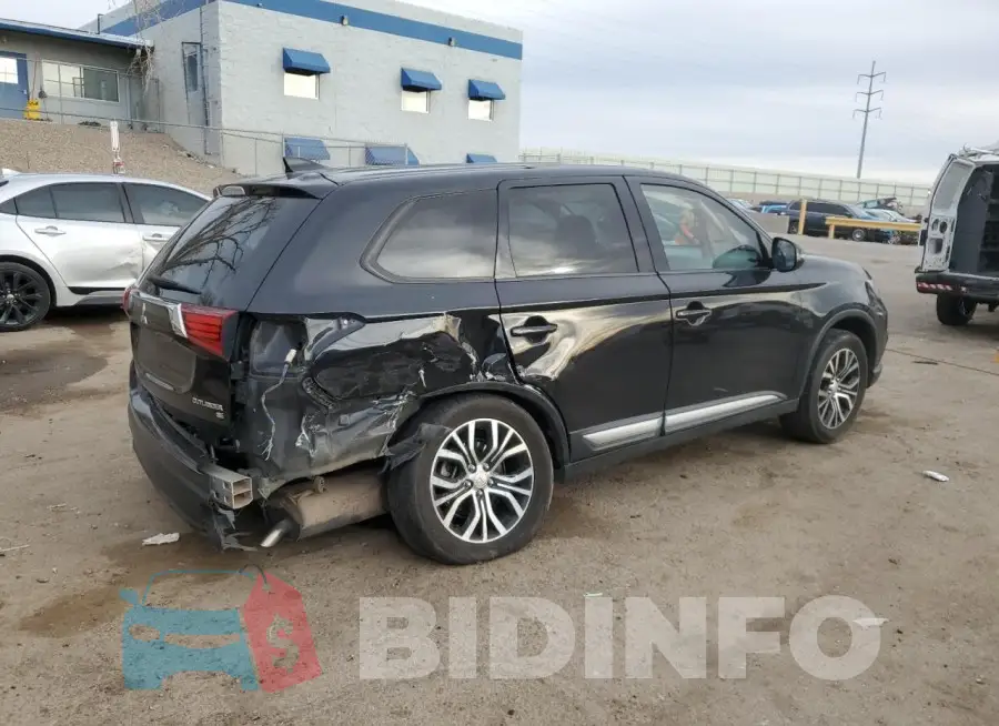 JA4AD3A32JZ042518 Photo# 3