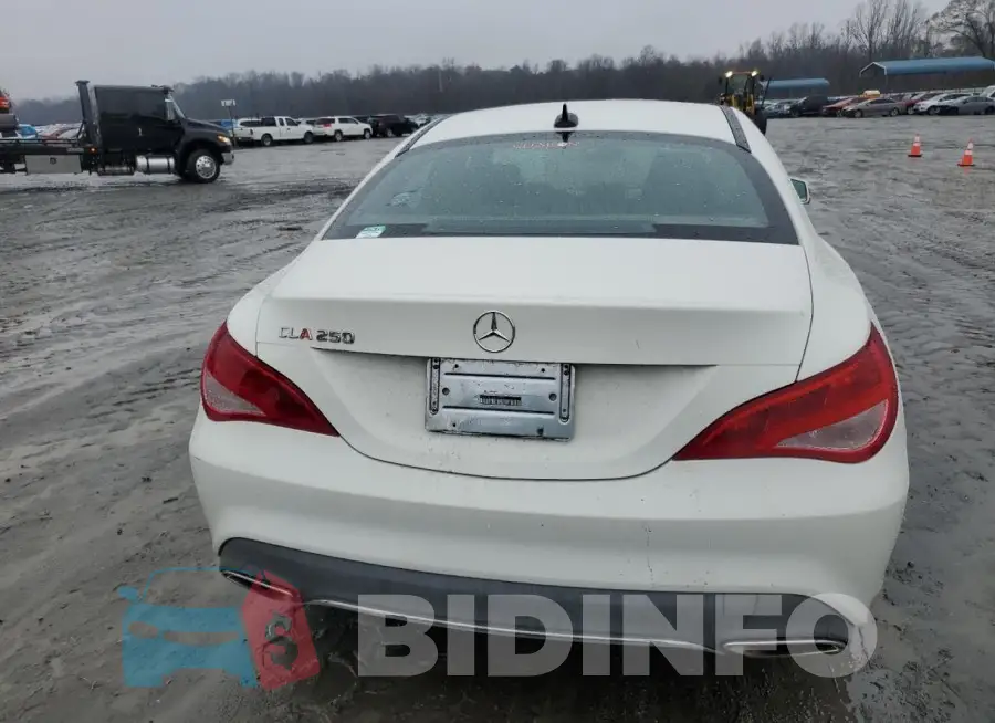 WDDSJ4EB6JN503257 Photo# 6