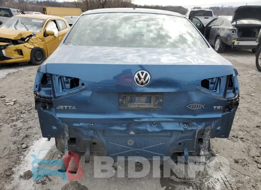 3VW2B7AJ8JM222655 Photo# 6