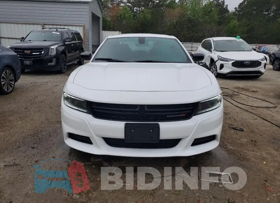 2C3CDXBG7PH635022 Photo# 5