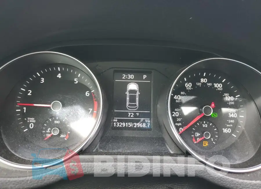 1VWDT7A34HC009317 Photo# 9