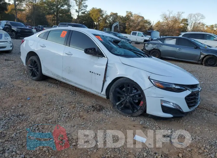 1G1ZD5ST3RF149425 Photo# 4