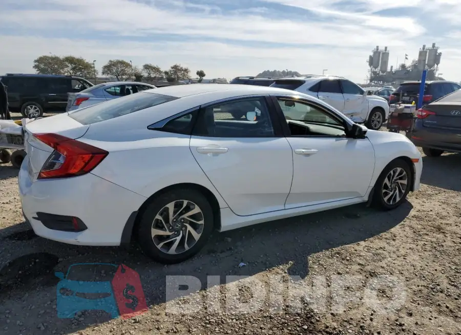 19XFC2F72GE020818 Photo# 3