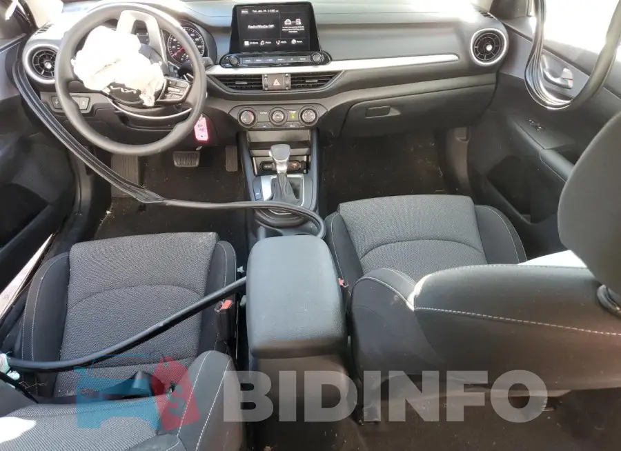 3KPF24AD7RE811845 Photo# 8