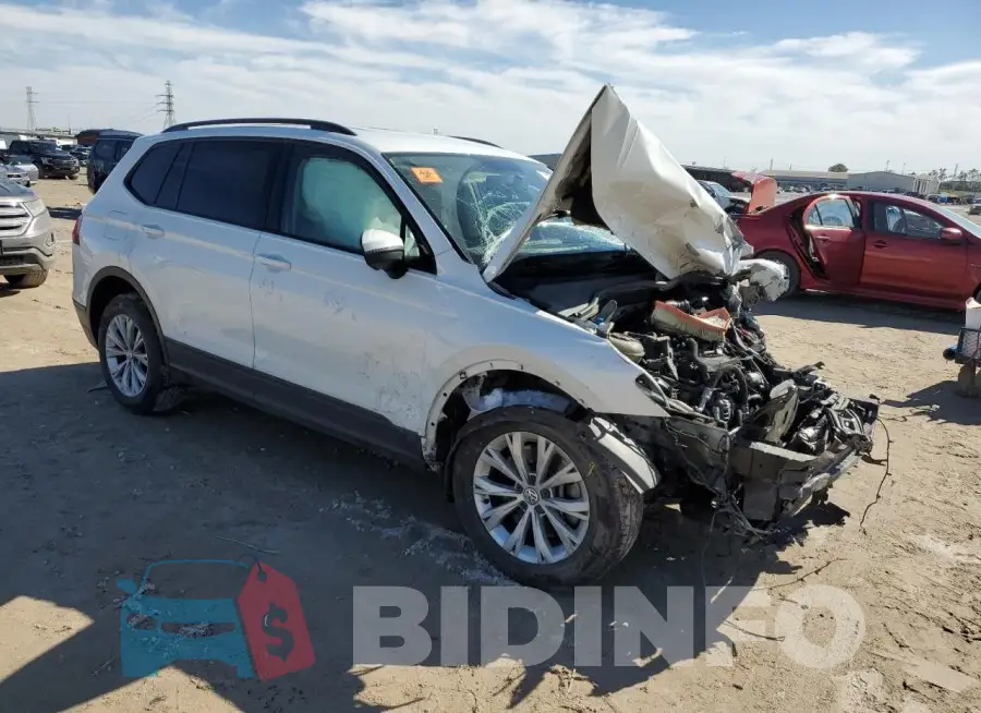 3VV1B7AX2KM009383 Photo# 4