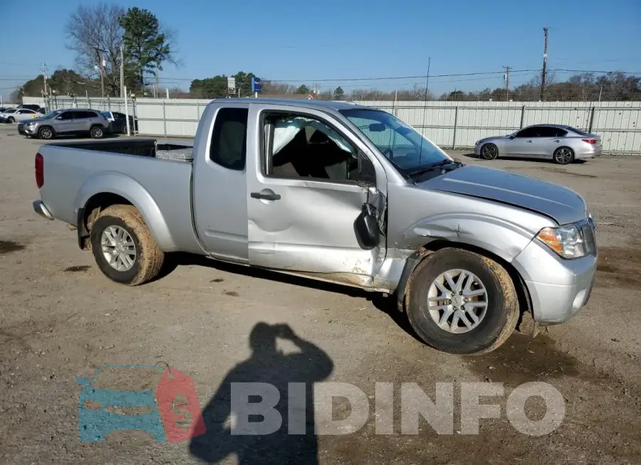 1N6BD0CT7JN757577 Photo# 4