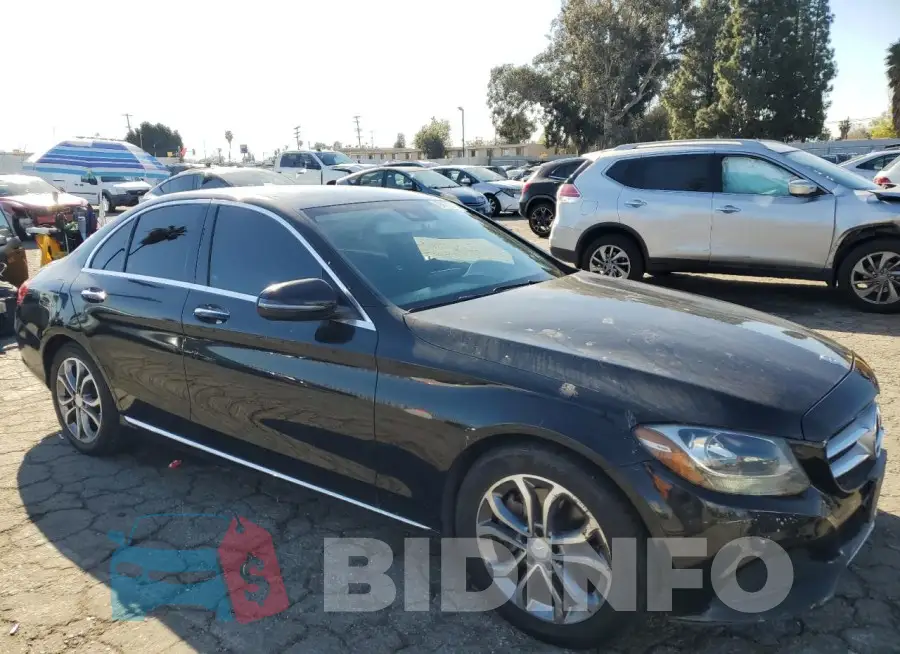 55SWF4JB2GU155837 Photo# 4