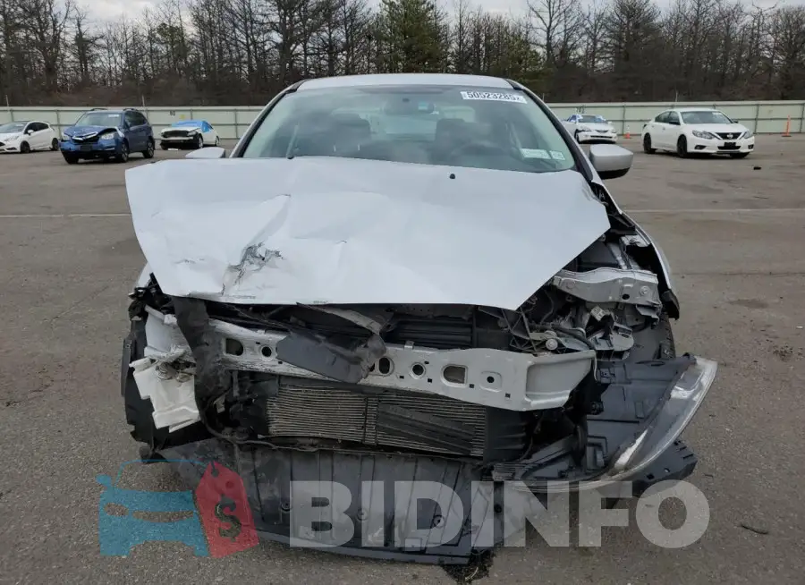 1FADP3F22JL250739 Photo# 5