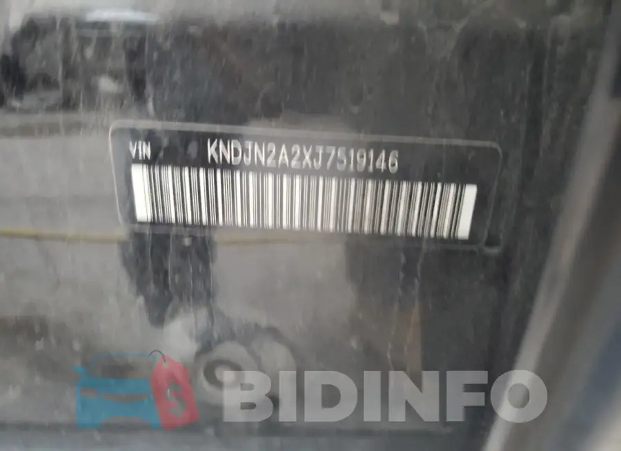KNDJN2A2XJ7519146 Photo# 12