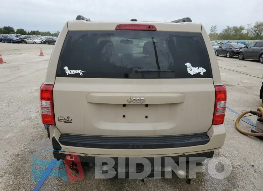 1C4NJPBB2HD104004 Photo# 6